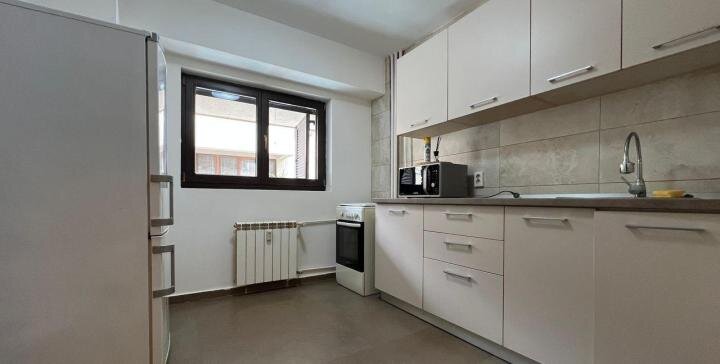 Dorobanti, Perla,